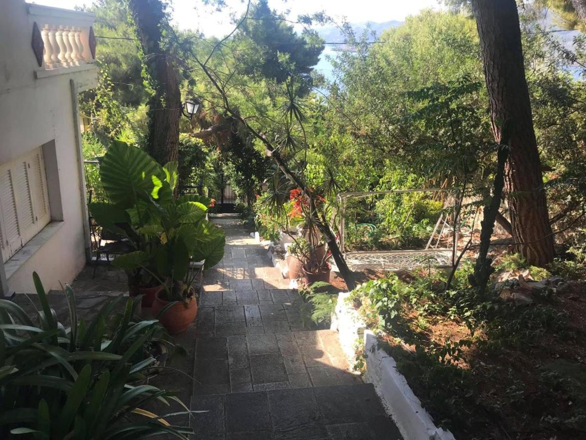 Villa Loula Apartment II Pórosz Kültér fotó