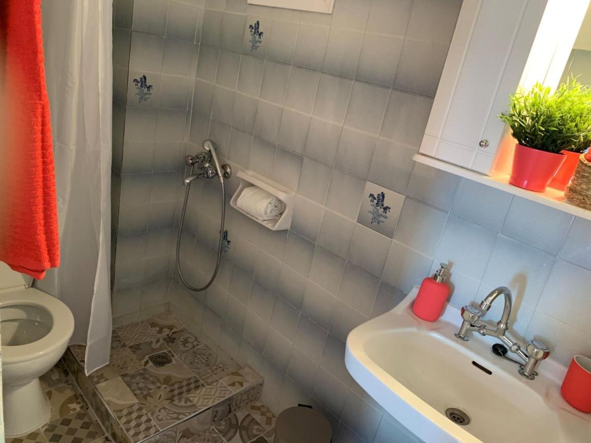 Villa Loula Apartment II Pórosz Kültér fotó